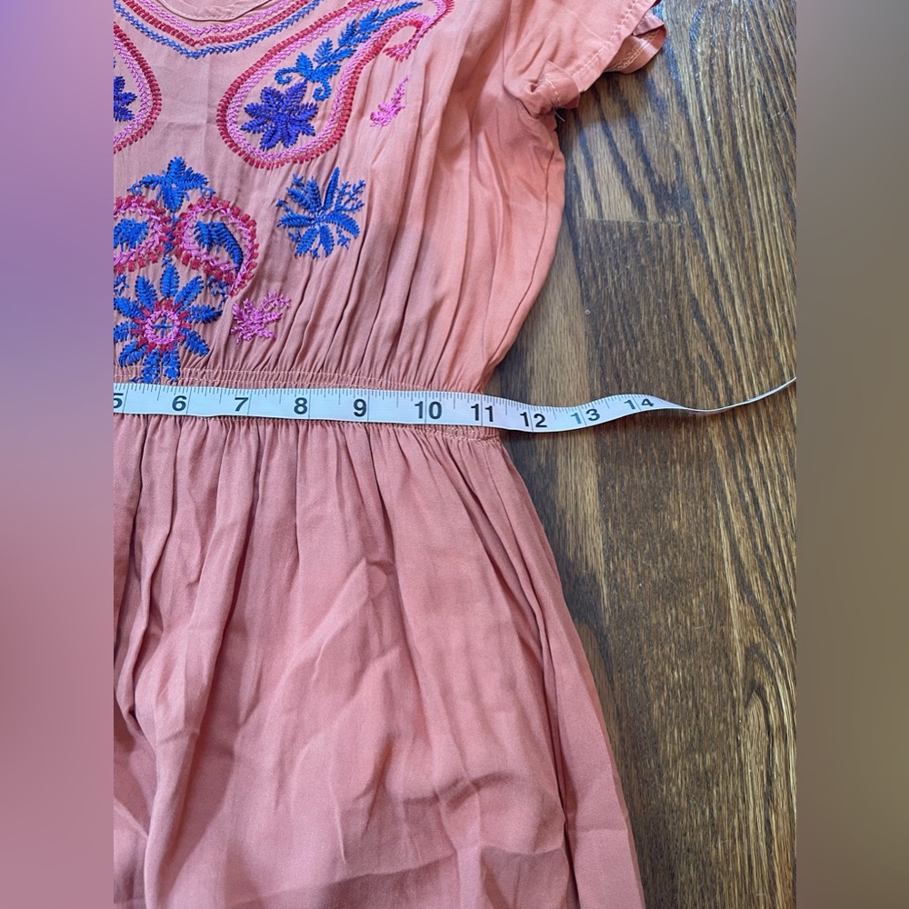 Short sleeve Embroidered Boho Dress fits S/M - Picture 7 of 8